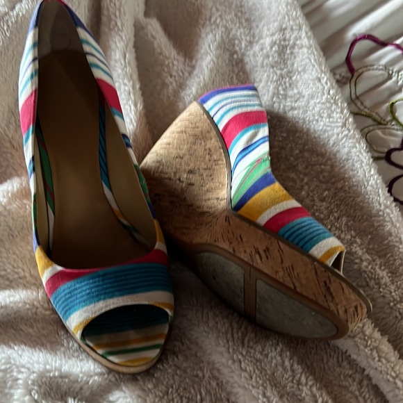 Striped wedges - Picture 2 of 4
